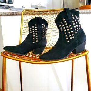 SCHUTZ | Suede Studded Ankle Boot